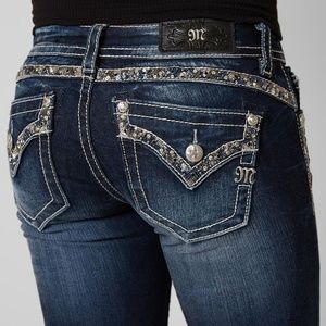 Miss Me, 31, Signature skinny jeans | Buckle
